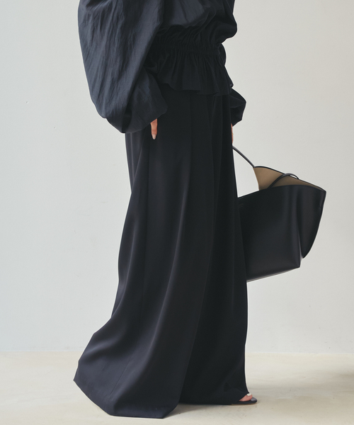 plage(プラージュ)の「Tuck Wide パンツ(その他パンツ・レディース・ブラック/ホワイト・34/36/38)」の1枚目の写真