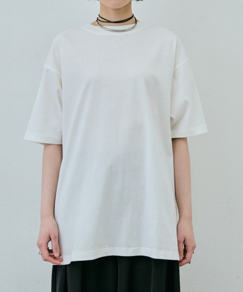 AIC.（エーアイシー）の「汗染み防止加工オーバーサイズTシャツ（Tシャツ/カットソー・レディース・グレー/オフホワイト/ライトブラック/ブラウン/ピンク・FREE）」の11枚目の写真