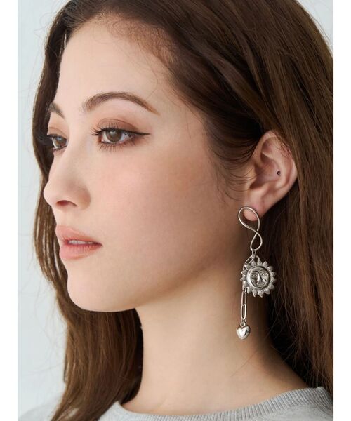 EVRIS（エヴリス）の「ORIGINAL SUNNY ピアス（ピアス（両耳用）・レディース・シルバー/ゴールド・FREE）」の5枚目の写真