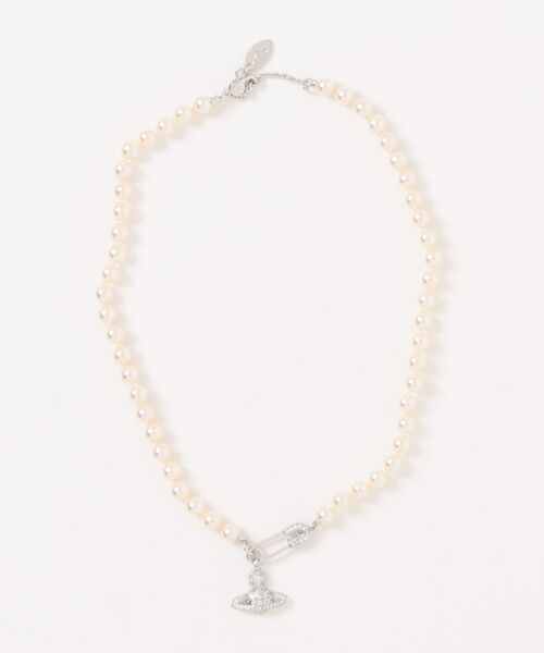 Vivienne Westwood（ヴィヴィアンウエストウッド）の「LUCRECE PEARL NECKLACE（ネックレス・レディース・シルバー/ゴールド・FREE）」の2枚目の写真