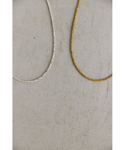 un/neu（アンノイ）の「メタルビーズシンプルネックレス（ネックレス・レディース・シルバー/ゴールド・FREE）」の4枚目の写真