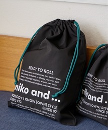 niko and... | ニコロゴトラベル巾着/Ｍサイズ(トラベルグッズ)