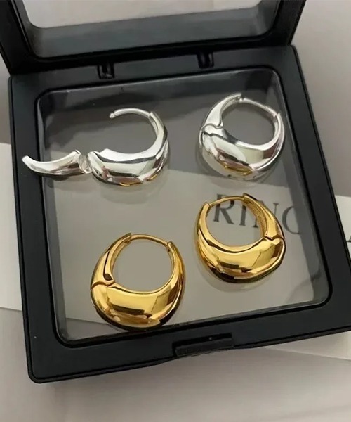 VIBGYOR(ヴィブジョー)の「ボリューム フープピアス / シルバー・ゴールド 2カラー展開 両耳用(DAY)(ピアス(両耳用)・レディース・シルバー/ゴールド・FREE)」の5枚目の写真