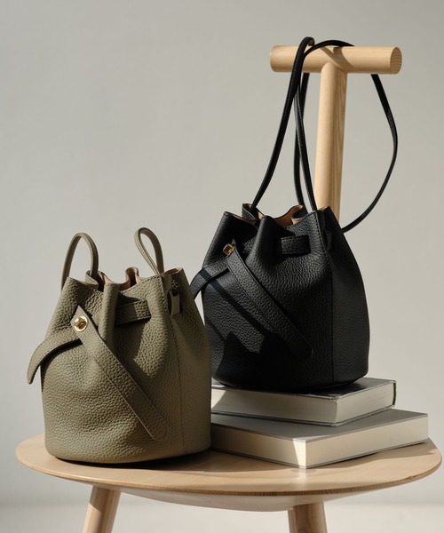 ZAKKA-BOX(ザッカボックス)の「リアルレザーキンチャクポシェット(ショルダーバッグ・レディース・ブラック/グレー系その他・FREE)」の3枚目の写真