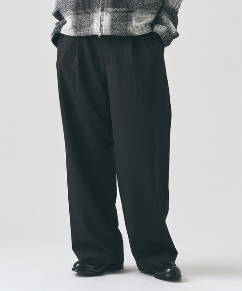 417 EDIFICE(フォーワンセブンエディフィス)の「TR ワイドイージーパンツ(スラックス・メンズ・ブラック/チャコールグレー/グレー/ベージュ/ベージュ系その他・SMALL/MEDIUM/LARGE)」の1枚目の写真