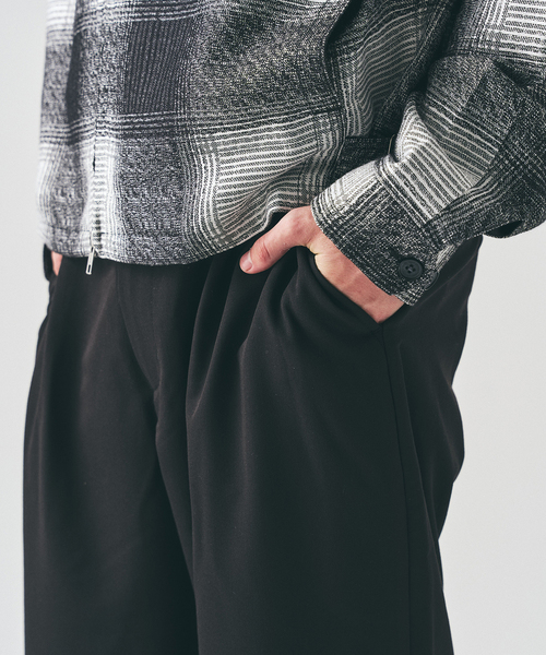 417 EDIFICE(フォーワンセブンエディフィス)の「TR ワイドイージーパンツ(スラックス・メンズ・ブラック/チャコールグレー/グレー/ベージュ/ベージュ系その他・SMALL/MEDIUM/LARGE)」の14枚目の写真