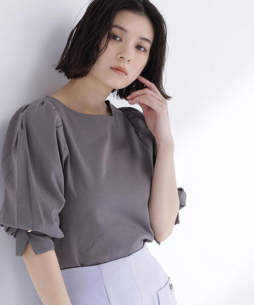 NATURAL BEAUTY BASIC(ナチュラルビューティーベーシック)の「◇パフスリーブカットソートップス(Tシャツ/カットソー・レディース・ラベンダー/チャコールグレー/オフホワイト・FREE)」の10枚目の写真