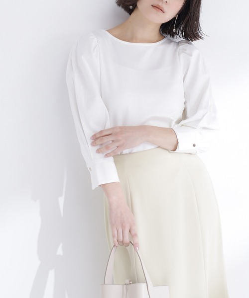 NATURAL BEAUTY BASIC(ナチュラルビューティーベーシック)の「◇パフスリーブカットソートップス(Tシャツ/カットソー・レディース・ラベンダー/チャコールグレー/オフホワイト・FREE)」の2枚目の写真