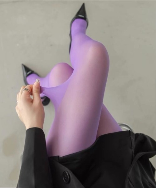 Burner(バーナー)の「【OKUOKU 0909】 oku-tights-12-3(タイツ/ストッキング・レディース・パープル/スカイブルー/ダークパープル/ベビーピンク/ライトベージュ/ブラック/ライトイエロー/ブルー/グレー/レッド/ベージュ系その他/ホワイト/グリーン系その他・FREE)」の9枚目の写真