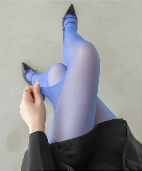Burner(バーナー)の「【OKUOKU 0909】 oku-tights-12-3(タイツ/ストッキング・レディース・パープル/スカイブルー/ダークパープル/ベビーピンク/ライトベージュ/ブラック/ライトイエロー/ブルー/グレー/レッド/ベージュ系その他/ホワイト/グリーン系その他・FREE)」の8枚目の写真
