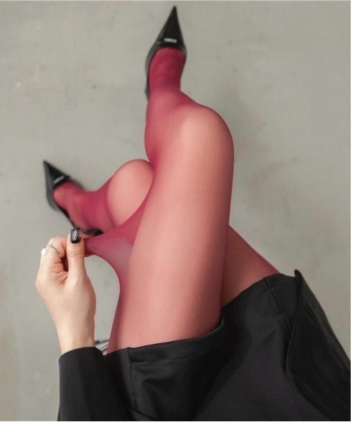 Burner(バーナー)の「【OKUOKU 0909】 oku-tights-12-3(タイツ/ストッキング・レディース・パープル/スカイブルー/ダークパープル/ベビーピンク/ライトベージュ/ブラック/ライトイエロー/ブルー/グレー/レッド/ベージュ系その他/ホワイト/グリーン系その他・FREE)」の15枚目の写真