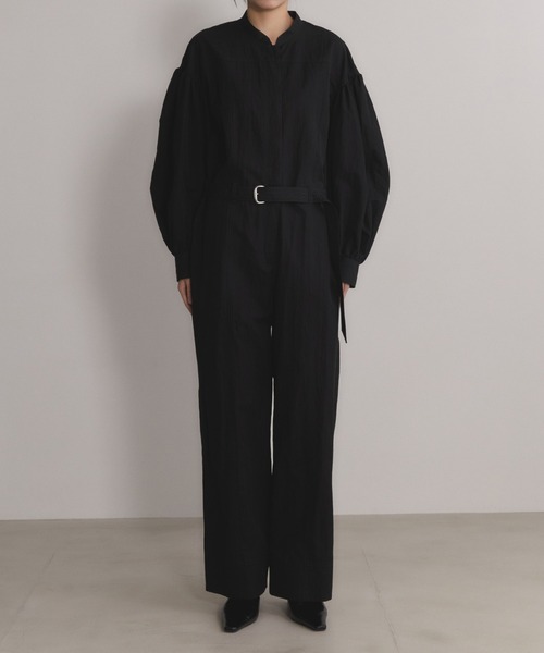 ADAM ET ROPE'(アダムエロペ)の「【EMOELLE】パフスリーブオールインワン(つなぎ/オールインワン・レディース・ベージュ/ブラック・36/38)」の1枚目の写真