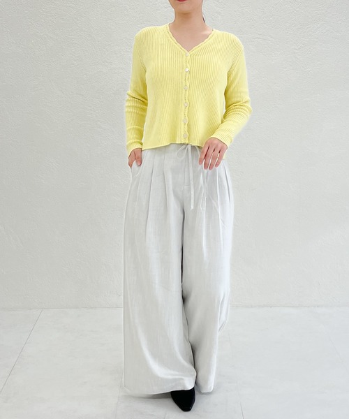 31 Sons de mode（トランテアン　ソン　ドゥ　モード）の「一部店舗限定 きれいめワイドストレートパンツ（スラックス・レディース・ホワイト/ブラック・S/M）」の4枚目の写真