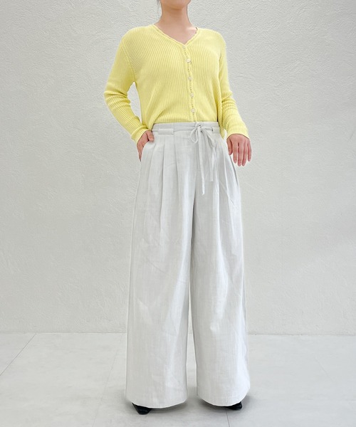 31 Sons de mode（トランテアン　ソン　ドゥ　モード）の「一部店舗限定 きれいめワイドストレートパンツ（スラックス・レディース・ホワイト/ブラック・S/M）」の6枚目の写真