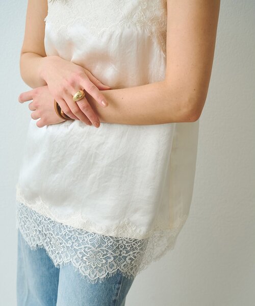 Whim Gazette(ウィムガゼット)の「サテンレースキャミソール(キャミソール・レディース・ブラック/アイボリー・FREE)」の13枚目の写真