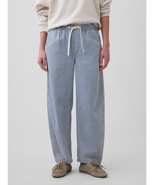 GAP(ギャップ)の「ミッドライズ スーパーソフト ストライプ プルオン バレルデニム(デニムパンツ・レディース・ブルー・XS/XXS/L/M/S)」の1枚目の写真