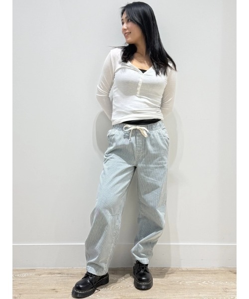 GAP(ギャップ)の「ミッドライズ スーパーソフト ストライプ プルオン バレルデニム(デニムパンツ・レディース・ブルー・XS/XXS/L/M/S)」の7枚目の写真