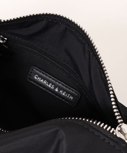 CHARLES & KEITH（チャールズ & キース）の「Levyミニレヴィーナイロン
