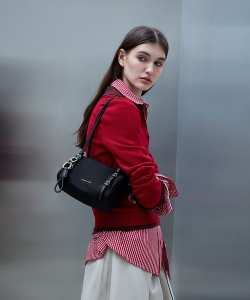 CHARLES & KEITH ミニレヴィーナイロンショルダーバッグ Levyミニレヴィーナイロンショルダーバッグ（ショルダーバッグ
