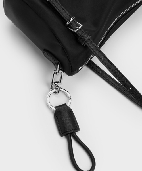 CHARLES & KEITH（チャールズ & キース）の「Levyミニレヴィーナイロン