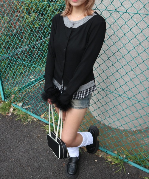 tinkerend(ティンカーエンド)の「Layered Fur Rib Cardigan / レイヤードファーリブカーディガン(カーディガン/ボレロ・レディース・ブラック/グレー・FREE)」の6枚目の写真