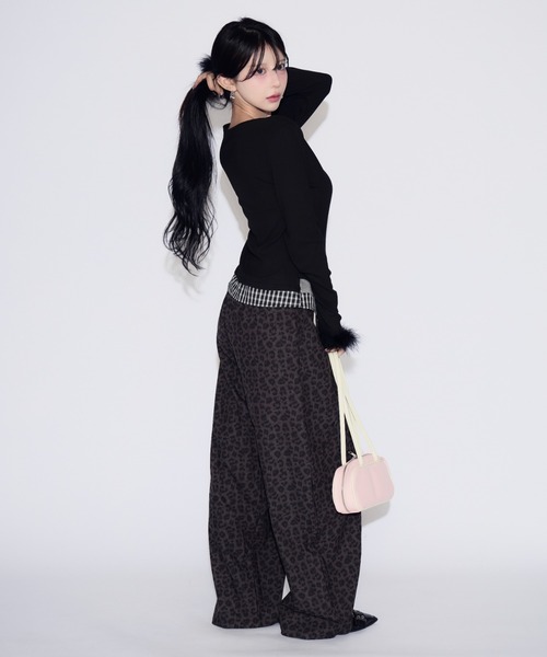 tinkerend(ティンカーエンド)の「Layered Fur Rib Cardigan / レイヤードファーリブカーディガン(カーディガン/ボレロ・レディース・ブラック/グレー・FREE)」の18枚目の写真