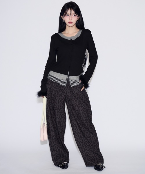 tinkerend(ティンカーエンド)の「Layered Fur Rib Cardigan / レイヤードファーリブカーディガン(カーディガン/ボレロ・レディース・ブラック/グレー・FREE)」の17枚目の写真
