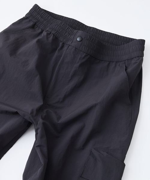 ragged mountain(ラギットマウンテン)の「【RAGGED MOUNTAIN/ラギットマウンテン】 【撥水・UVカット】TAMWORTH/タムワース ナイロン カーゴパンツ 軽量・高耐久 キャンプ・ハイキングに(カーゴパンツ・メンズ・チャコールグレー/ベージュ/ブラック/カーキ・MEDIUM/LARGE/X-LARGE)」の7枚目の写真