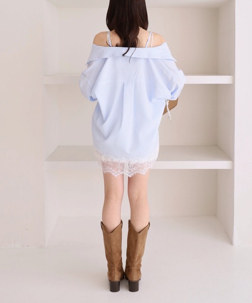 archives（アルシーヴ）の「レースコンビ２ｗａｙオフショルシャツ（シャツ/ブラウス・レディース・ブルー/ロイヤルブルー/ベージュ・MEDIUM）」の9枚目の写真