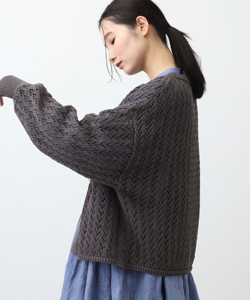 studio CLIP(スタディオクリップ)の「《natural by clip》5ゲージCペーパー透かしカーディガン(カーディガン/ボレロ・レディース・アイボリー/チャコール・FREE)」の6枚目の写真