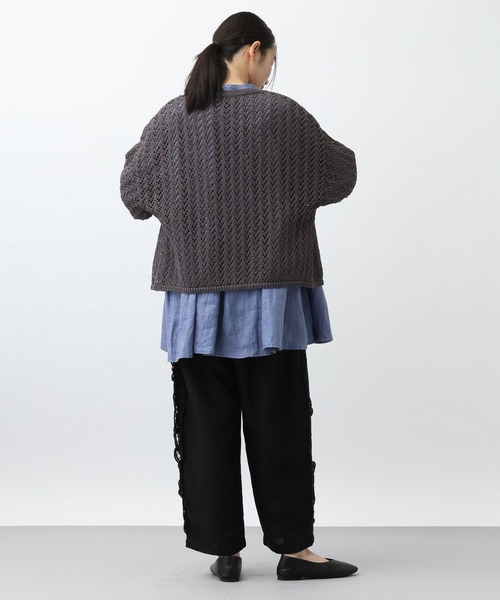 studio CLIP(スタディオクリップ)の「《natural by clip》5ゲージCペーパー透かしカーディガン(カーディガン/ボレロ・レディース・アイボリー/チャコール・FREE)」の11枚目の写真