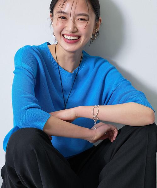 INDIVI(インディヴィ)の「【洗える/ドライタッチ/和紙混】ガーター編みニット(ニット/セーター・レディース・ホワイト系/ブラック/ブラウン系その他/ブルー系その他・38)」の4枚目の写真