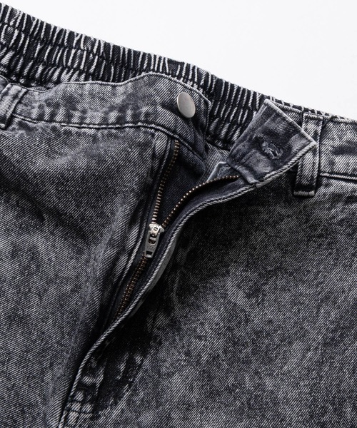 JOHN'S CLOSET(ジョンズクローゼット)の「【50】スナップデザイン バルーンシルエットデニムパンツ/カーブデニム(デニムパンツ・メンズ・ブラック/ブラック系その他/キナリ・LARGE/MEDIUM)」の6枚目の写真