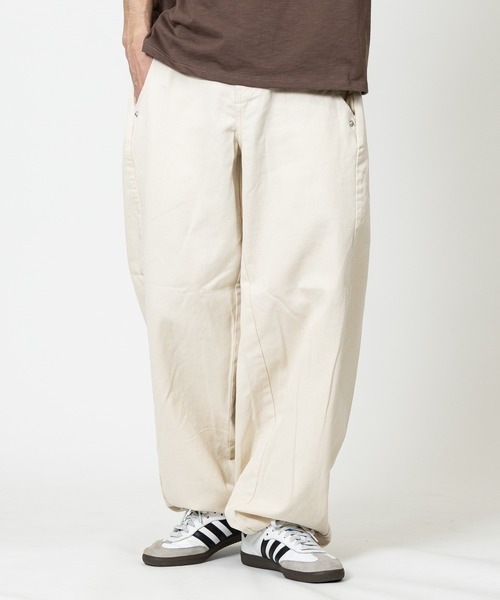 JOHN'S CLOSET(ジョンズクローゼット)の「【50】スナップデザイン バルーンシルエットデニムパンツ/カーブデニム(デニムパンツ・メンズ・ブラック/ブラック系その他/キナリ・LARGE/MEDIUM)」の18枚目の写真