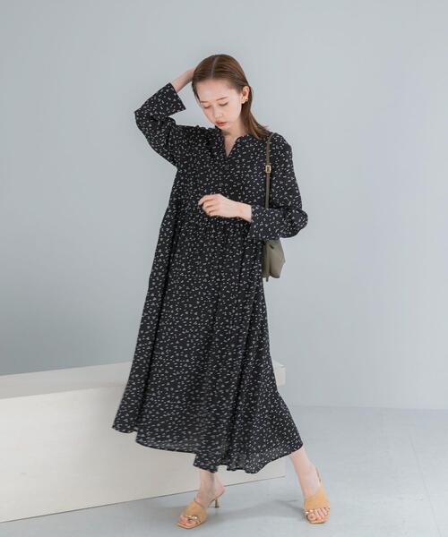 URBAN RESEARCH ROSSO WOMEN(アーバンリサーチ ロッソ)の「『WEB限定』ランダムドットボリュームワンピース(ワンピース・レディース・ネイビー/ブラック・FREE)」の17枚目の写真