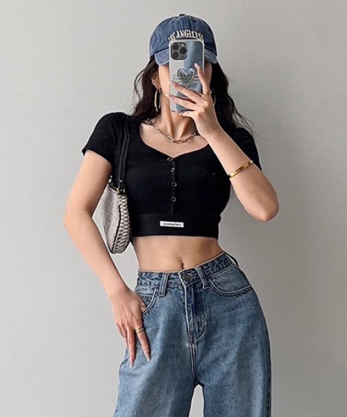 NANEA(ナネア)の「ブラカップ付き半袖クロップドT(Tシャツ/カットソー・レディース・ホワイト/チャコールグレー/ブラック・フリー)」の13枚目の写真