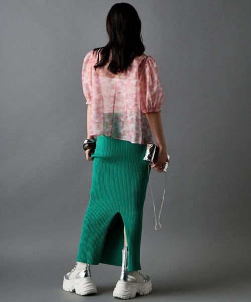 GEVS.（ジェイヴィス）の「フラワープリントシアーブラウス＜大きいサイズ有＞GEVS.（シャツ/ブラウス・レディース・ピンク系/ブルー系・3L/LL/L/M/5L/4L）」の6枚目の写真