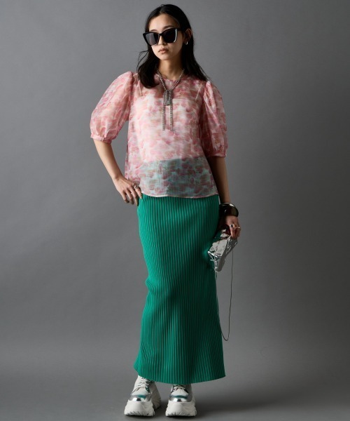 GEVS.（ジェイヴィス）の「フラワープリントシアーブラウス＜大きいサイズ有＞GEVS.（シャツ/ブラウス・レディース・ピンク系/ブルー系・3L/LL/L/M/5L/4L）」の9枚目の写真