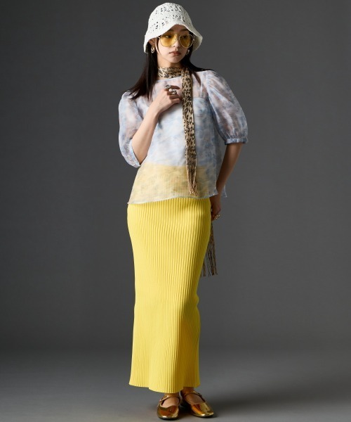 GEVS.（ジェイヴィス）の「フラワープリントシアーブラウス＜大きいサイズ有＞GEVS.（シャツ/ブラウス・レディース・ピンク系/ブルー系・3L/LL/L/M/5L/4L）」の17枚目の写真