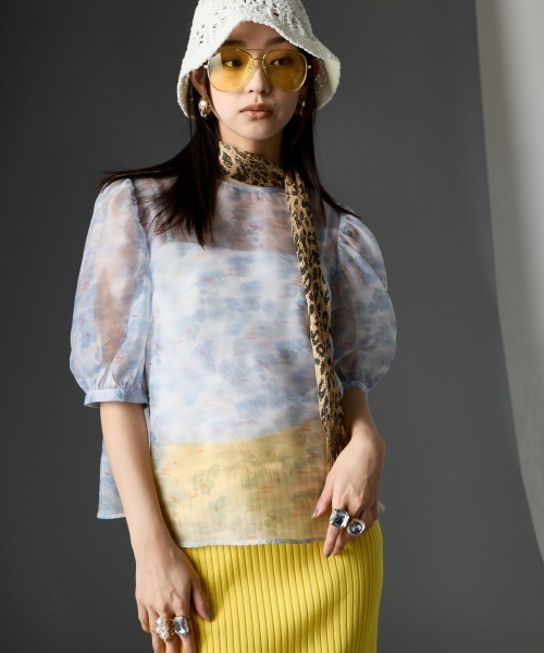 GEVS.（ジェイヴィス）の「フラワープリントシアーブラウス＜大きいサイズ有＞GEVS.（シャツ/ブラウス・レディース・ピンク系/ブルー系・3L/LL/L/M/5L/4L）」の19枚目の写真