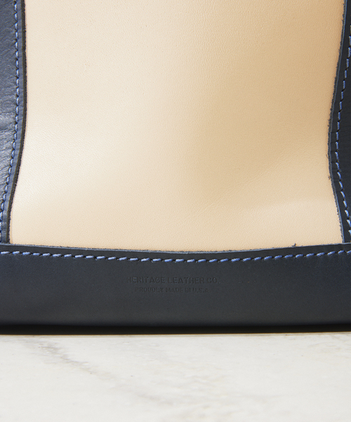 HERITAGE LEATHER(ヘリテージレザー)の「HERITAGE LEATHER / ヘリテージレザー 別注 オール レザー トート S(トートバッグ・メンズ・ネイビー・FREE)」の2枚目の写真