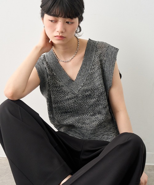 NOGLE(ノグル)の「【NOGLE/ノグル】VネックMIXサマーニットノースリーブトップス(ニット/セーター・レディース・ネイビー/ブラウン/アイボリー/ブラック・FREE)」の1枚目の写真