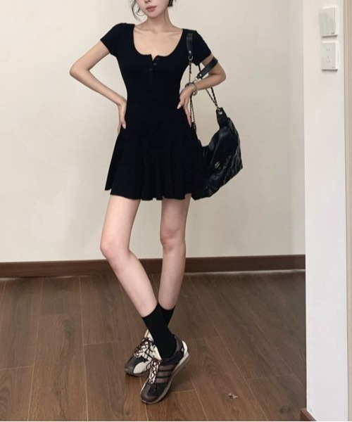 SHEPP(シープ)の「フリルカットシャツワンピース(ワンピース・レディース・グレー/ブラック・S/M)」の8枚目の写真