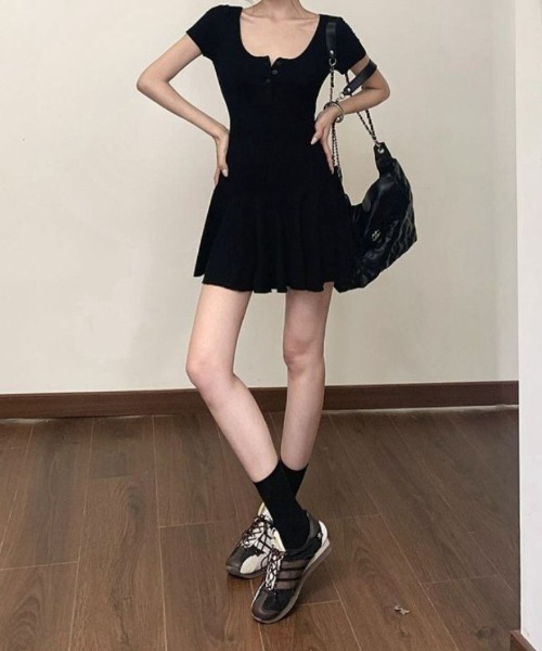 SHEPP(シープ)の「フリルカットシャツワンピース(ワンピース・レディース・グレー/ブラック・S/M)」の9枚目の写真