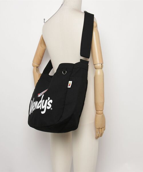 FRUIT OF THE LOOM(フルーツオブザルーム)の「【FRUIT OF THE LOOM/フルーツオブザルーム】FTL Wendyʼ s NEWSPAPER BAG(ショルダーバッグ・レディース・ブラック・FREE)」の5枚目の写真