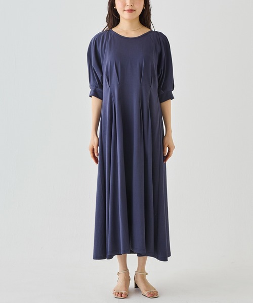 LAVEANGE(ラビアンジェ)の「ウエストタックカットワンピース|一枚でスタイルアップが叶う、大人のカットワンピース/美シルエット/半袖/ロング丈/ウエストマーク/体型カバー(ワンピース・レディース・ブラック/ネイビー・M/LL/3L/4L/5L)」の14枚目の写真