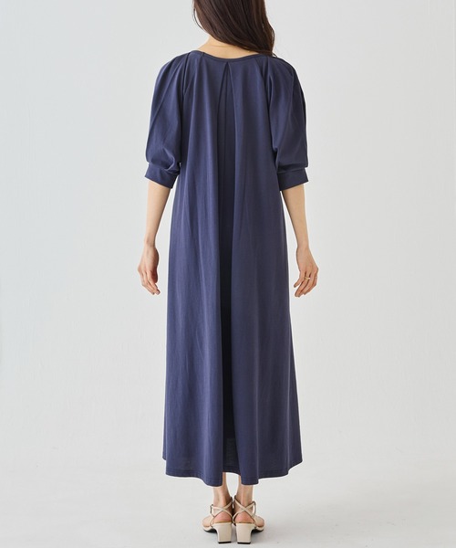 LAVEANGE(ラビアンジェ)の「ウエストタックカットワンピース|一枚でスタイルアップが叶う、大人のカットワンピース/美シルエット/半袖/ロング丈/ウエストマーク/体型カバー(ワンピース・レディース・ブラック/ネイビー・M/LL/3L/4L/5L)」の12枚目の写真