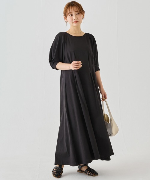 LAVEANGE(ラビアンジェ)の「ウエストタックカットワンピース|一枚でスタイルアップが叶う、大人のカットワンピース/美シルエット/半袖/ロング丈/ウエストマーク/体型カバー(ワンピース・レディース・ブラック/ネイビー・M/LL/3L/4L/5L)」の10枚目の写真