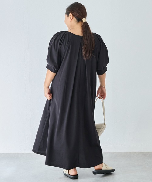 LAVEANGE(ラビアンジェ)の「ウエストタックカットワンピース|一枚でスタイルアップが叶う、大人のカットワンピース/美シルエット/半袖/ロング丈/ウエストマーク/体型カバー(ワンピース・レディース・ブラック/ネイビー・M/LL/3L/4L/5L)」の18枚目の写真