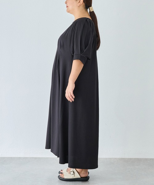 LAVEANGE(ラビアンジェ)の「ウエストタックカットワンピース|一枚でスタイルアップが叶う、大人のカットワンピース/美シルエット/半袖/ロング丈/ウエストマーク/体型カバー(ワンピース・レディース・ブラック/ネイビー・M/LL/3L/4L/5L)」の16枚目の写真
